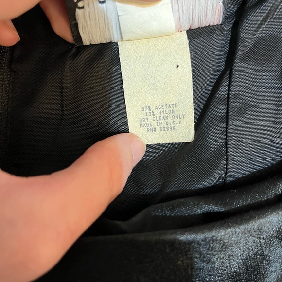 VINTAGE 1980s-1990s Black Off the Shoulder Cocktail Dress with Bow Size 7-8 - Picture 11 of 11